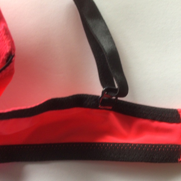 VICTORIAS SECRET PINK WEAR EVERYWHERE NEON PINK PUSH UP BRA 32B - Picture 12 of 13